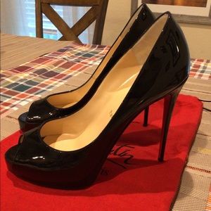 Bought 4 months ago and worn 2x. Christian Louboutin New Very Prive black 120.